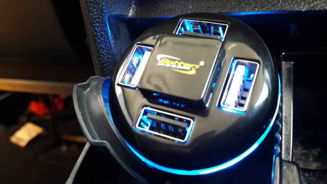 USB CHARGER 4 USB