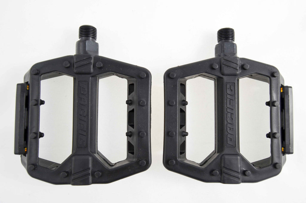 PEDALES DE BICICLETA 10x9,5CM , SISTEMA DE RODAMIENTO DE BOLAS MTB/BMX. NYLON
