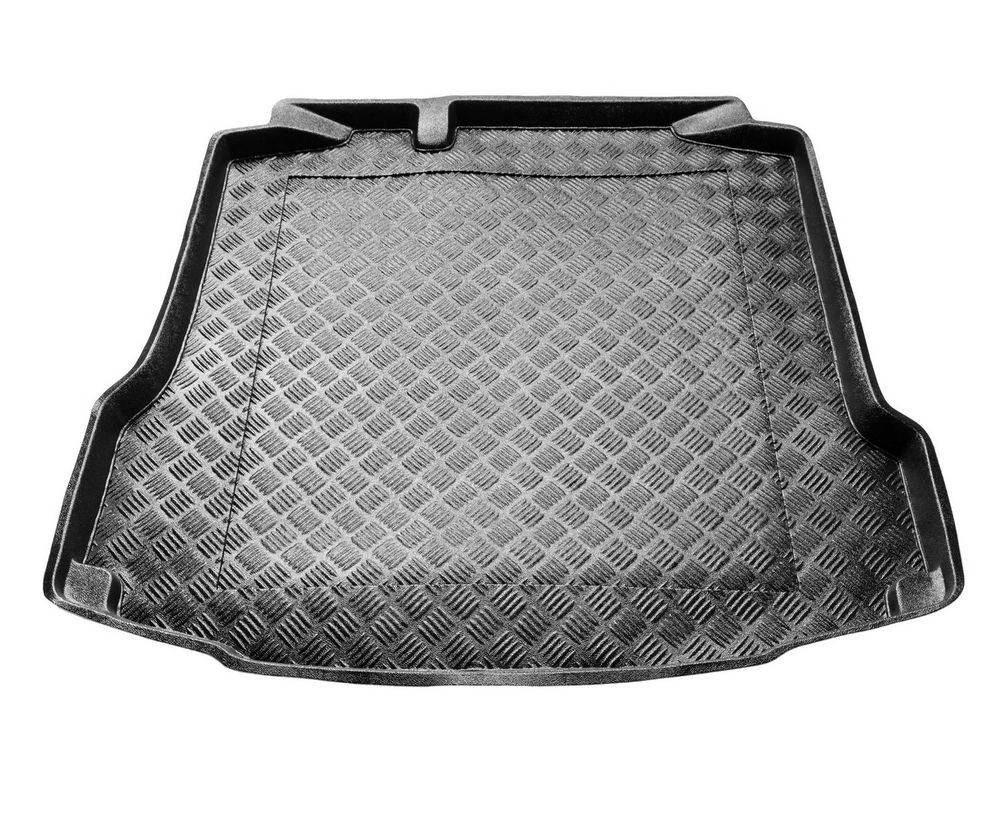 Protector de maletero PE Seat Toledo (2013-actualidad), Skoda Rapid (2012-actualidad) a medida