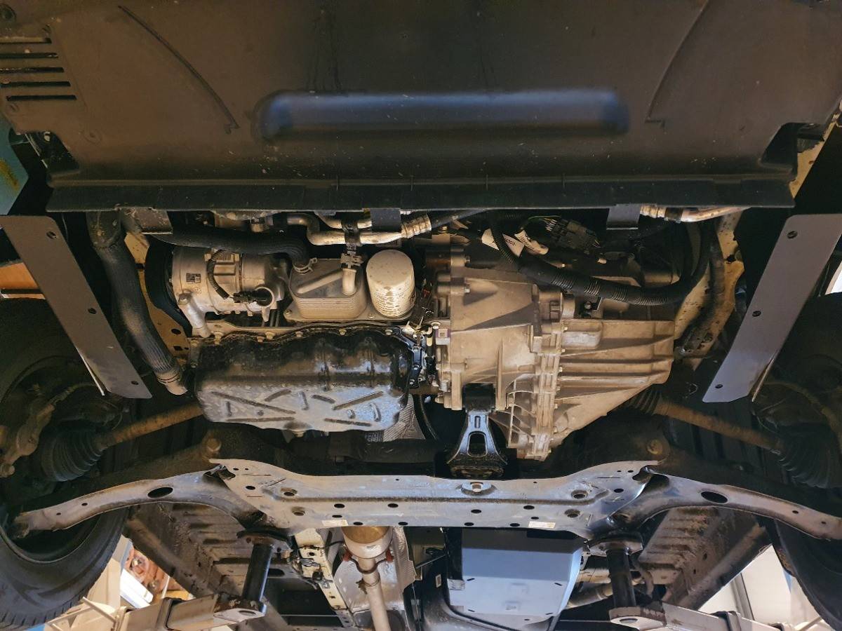 Cubre cárter metálico Ford Transit Custom - FWD (2020-actualidad) a medida