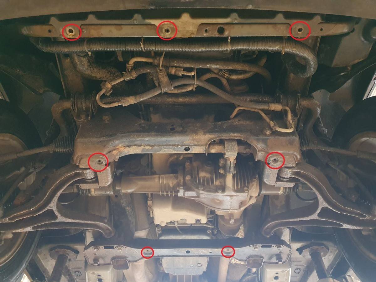 Cubre cárter metálico Jeep Grand Cherokee (2004-2010) a medida