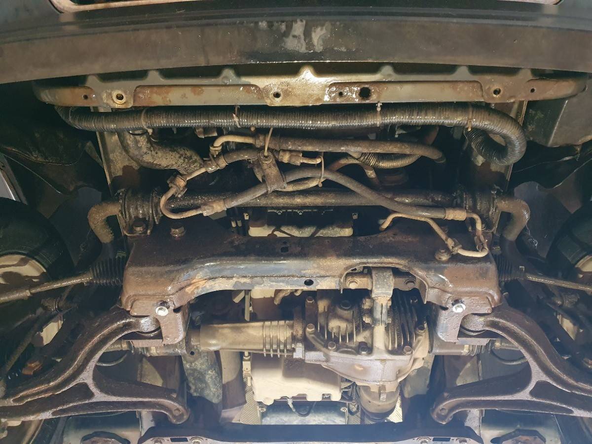 Cubre cárter metálico Jeep Grand Cherokee (2004-2010) a medida