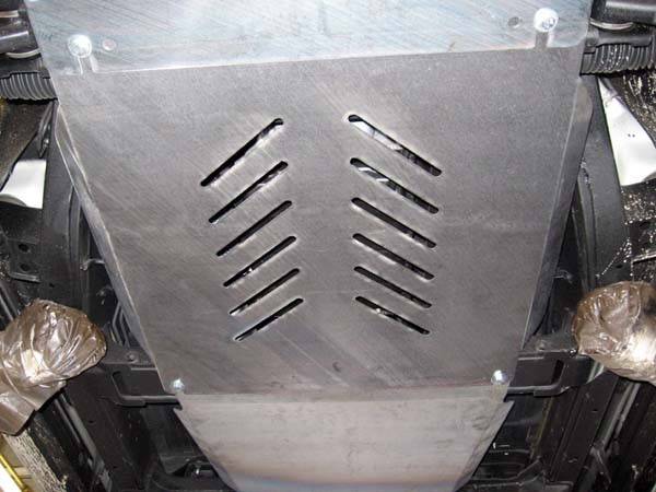 Cubre cárter metálico Kia Sorento (2002-2006) a medida