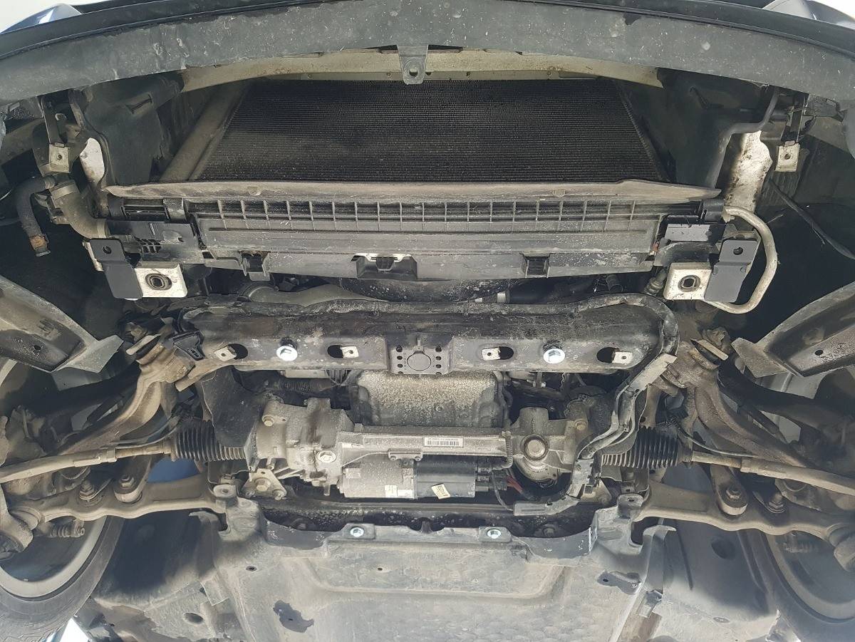 Cubre cárter metálico Mercedes Clase C W205 (2014-2020) a medida