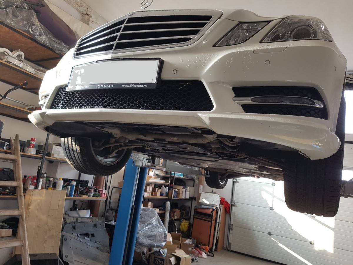 Cubre cárter metálico Mercedes Clase E W212 (2009-2016) a medida