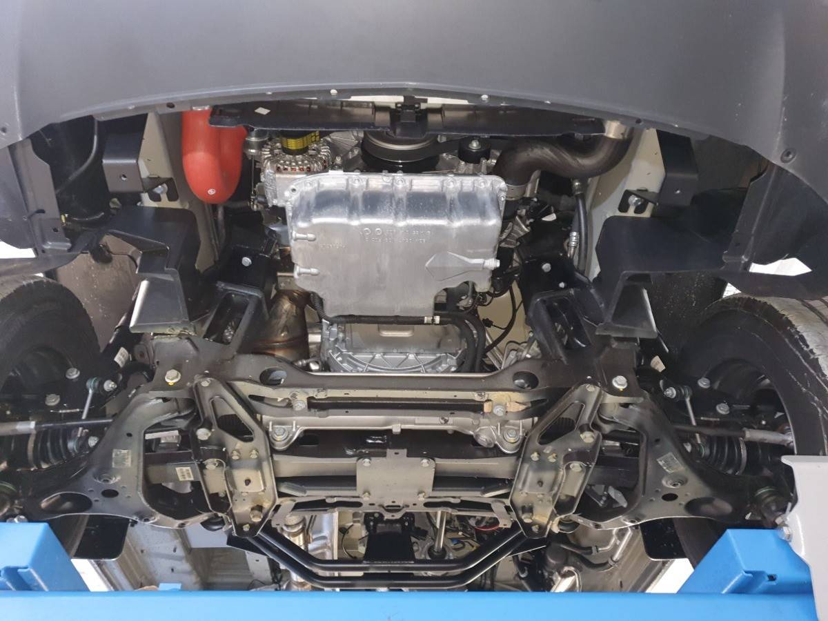 Cubre cárter metálico Mercedes Sprinter 907 4x4 (2018-2022) a medida