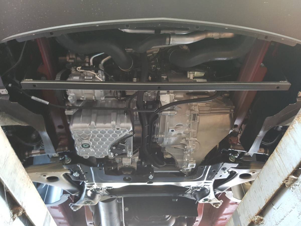 Cubre cárter metálico Mercedes Sprinter-FWD (2018-2022) a medida