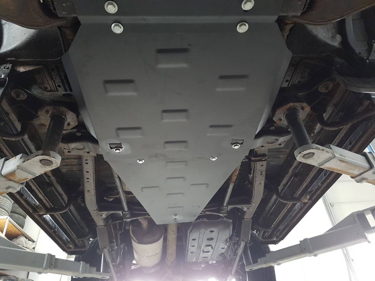 Protección de Caja de Cambios y Diferencial Mitsubishi L 200 (1998-2007)