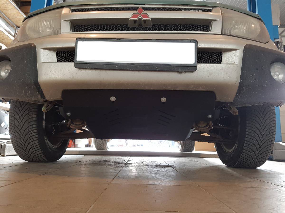 Cubre cárter metálico Mitsubishi Montero Pinin (1997-2007) a medida