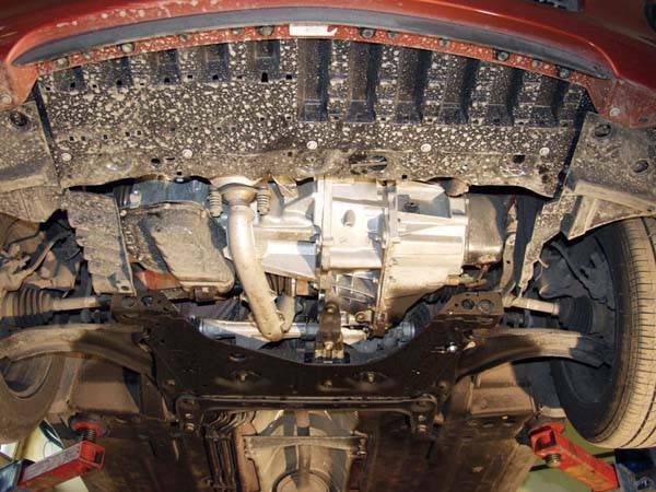 Cubre cárter metálico Nissan Tiida (2007-2011) a medida