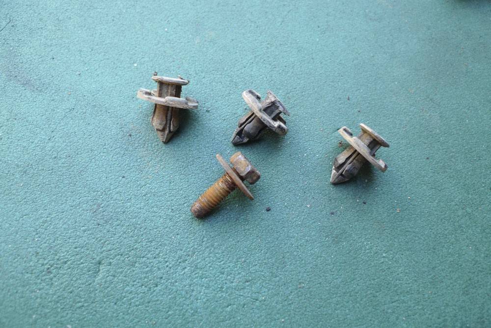 Cubre cárter metálico Nissan X-Trail T30 (2001-2007) a medida