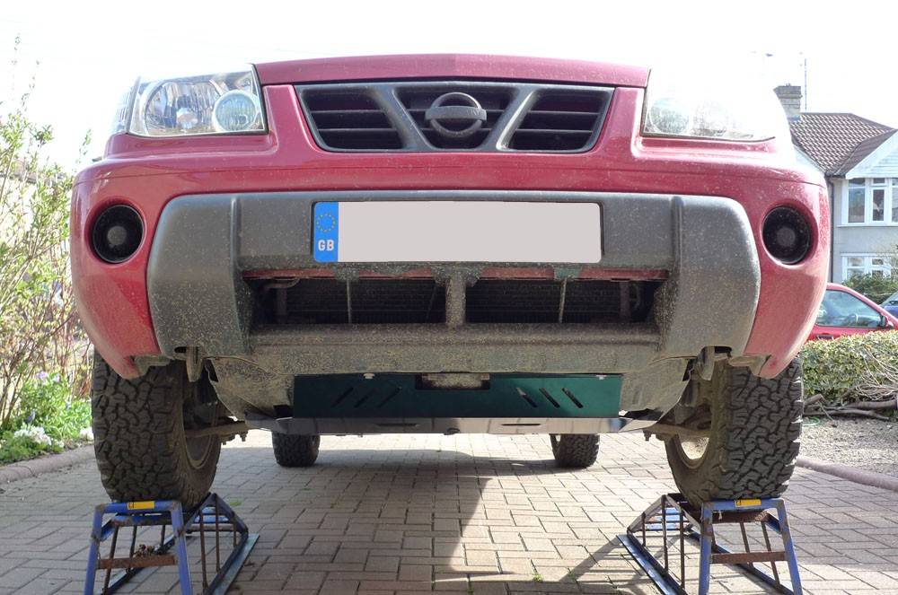 Cubre cárter metálico Nissan X-Trail T30 (2001-2007) a medida