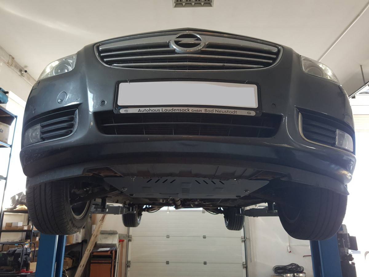 Cubre cárter metálico Opel Astra J sedán (2013-2020) a medida