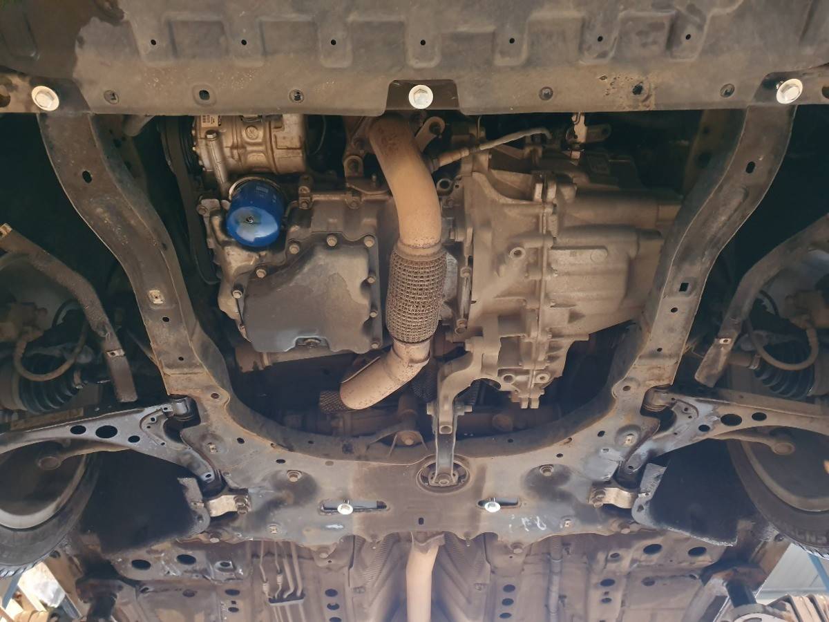 Cubre cárter metálico Opel Astra K (2015-2022) a medida