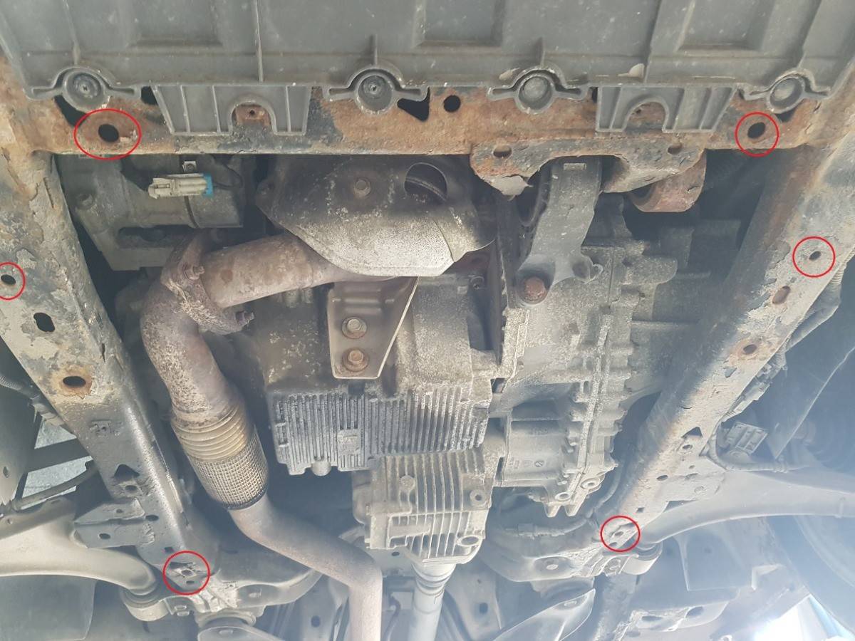 Cubre cárter metálico Opel Astra J (2009-2015) a medida