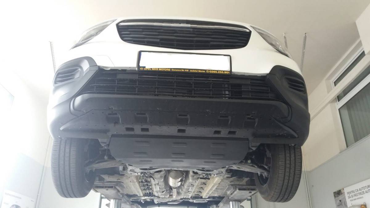 Cubre cárter metálico Opel Combo (2018-2022) a medida