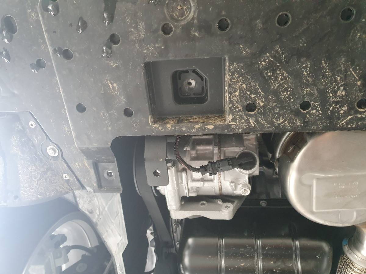 Cubre cárter metálico Opel Corsa F (2019-2022) a medida