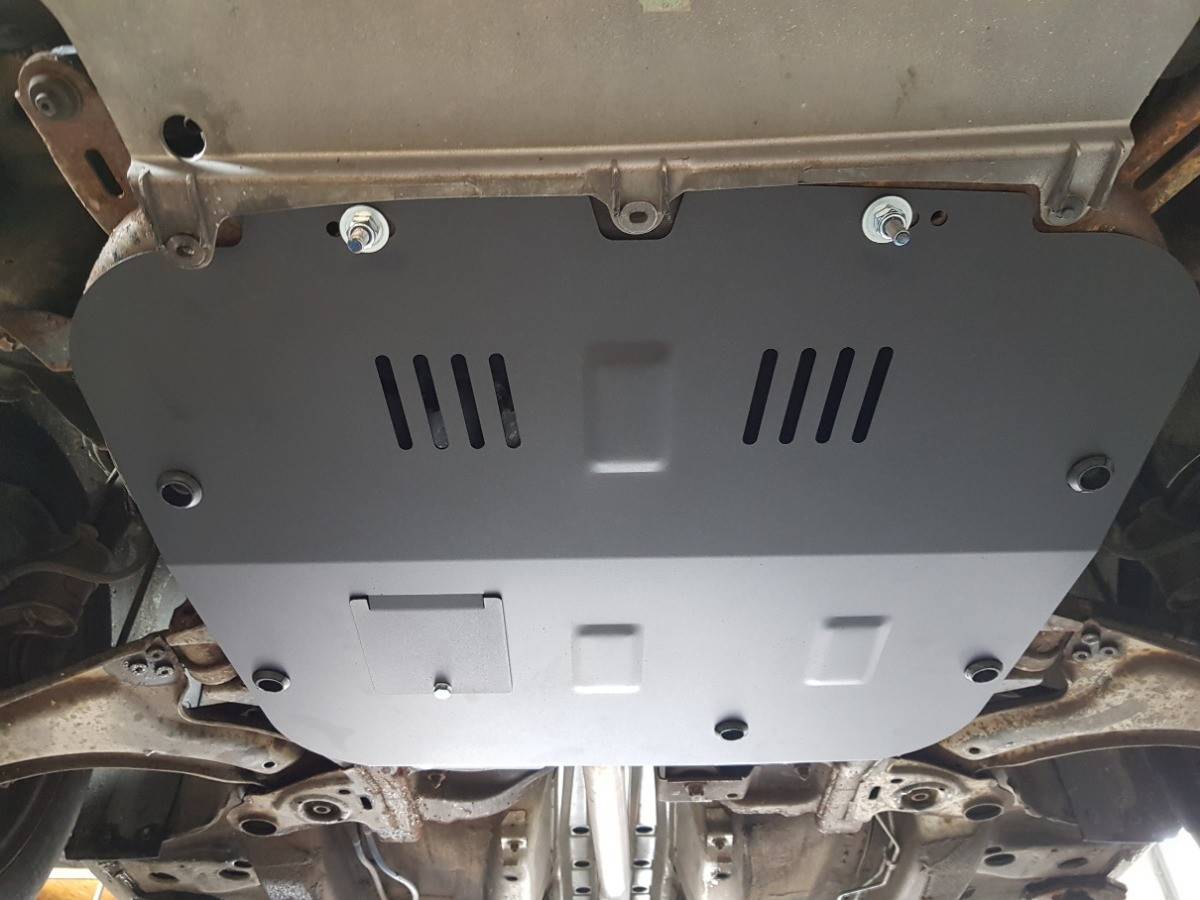 Cubre cárter metálico Opel Corsa C (2000-2006) a medida