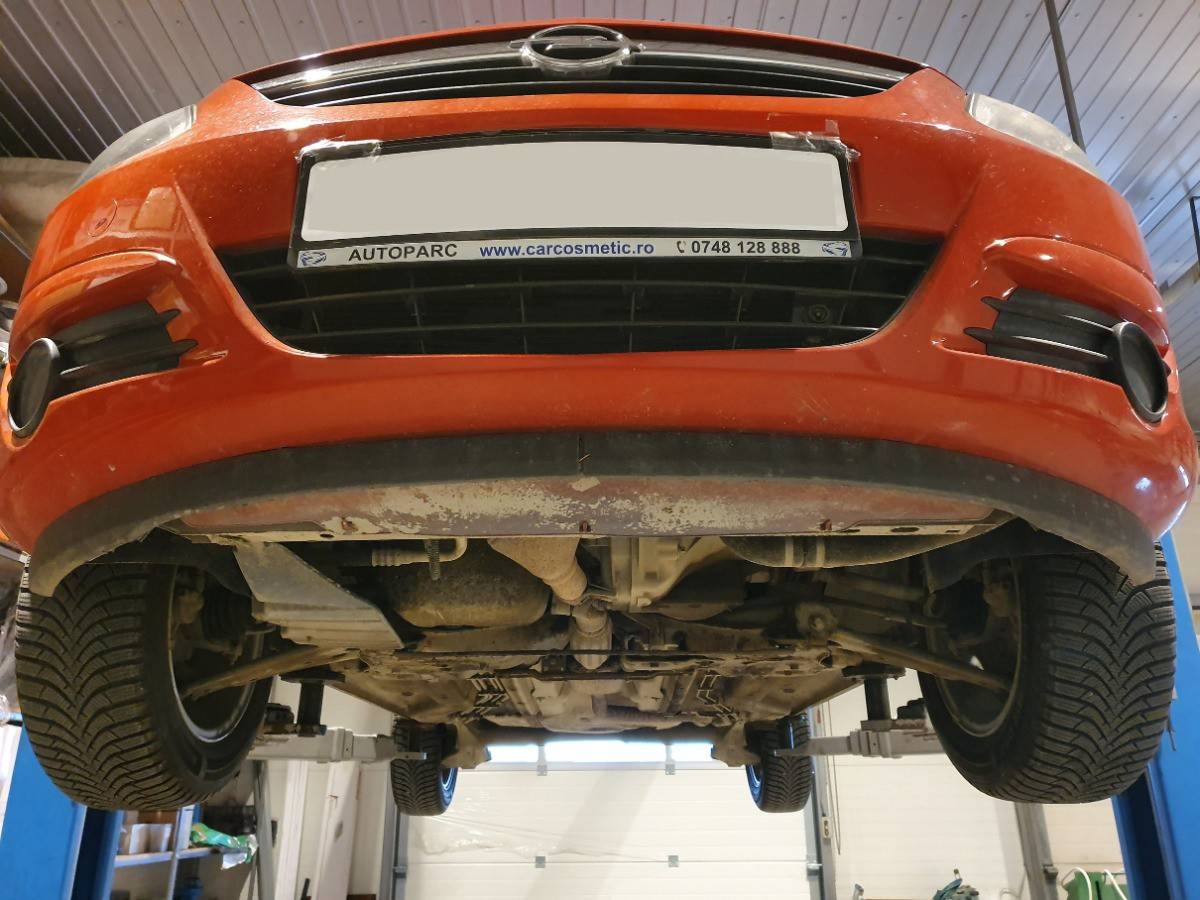 Cubre cárter metálico Opel Corsa D (2006-2014) a medida
