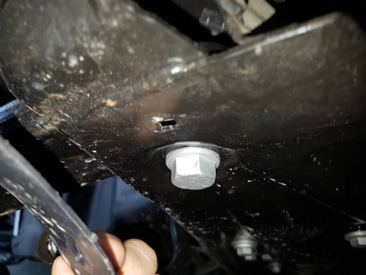 Cubre cárter metálico Peugeot Expert Furgoneta (2016-2019) a medida
