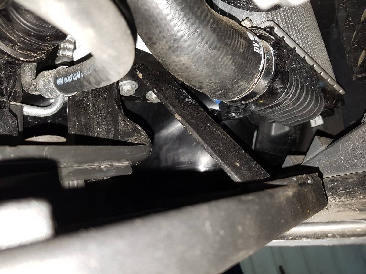 Cubre cárter metálico Peugeot Expert Furgoneta (2016-2019) a medida