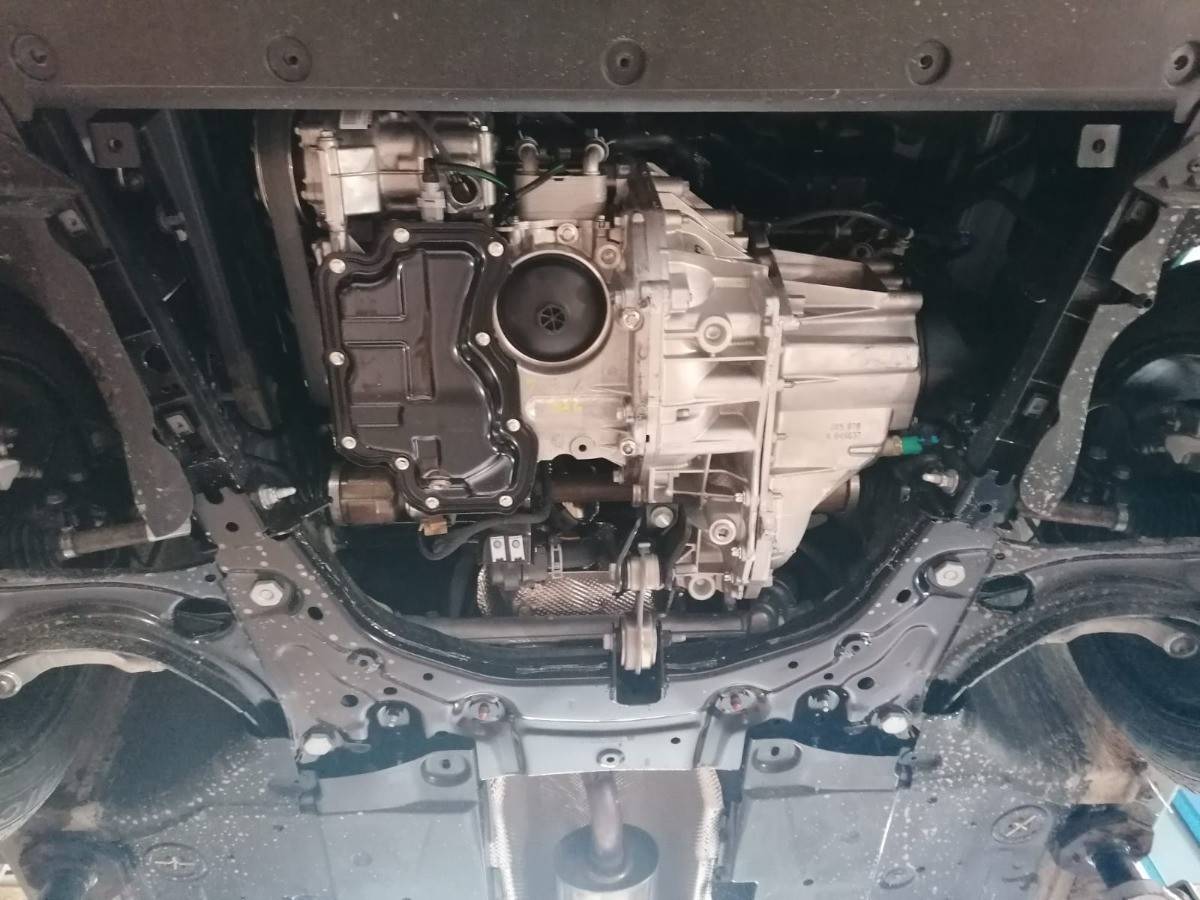 Cubre cárter metálico Renault Clio 5 (2019-2022) a medida