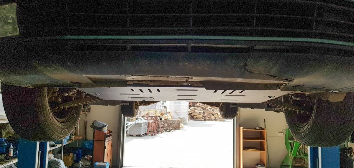 Cubre cárter metálico Skoda Octavia 2 (2004-2012) a medida