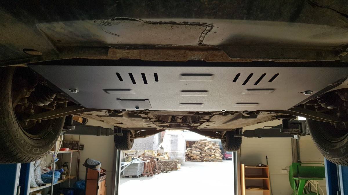 Cubre cárter metálico Skoda Octavia 2 (2004-2012) a medida