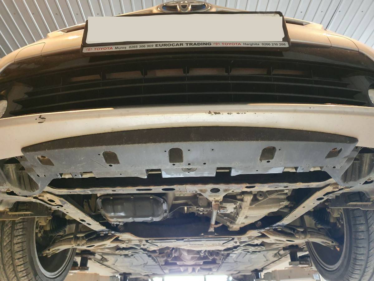 Cubre cárter metálico Toyota Auris (2007-2018) a medida