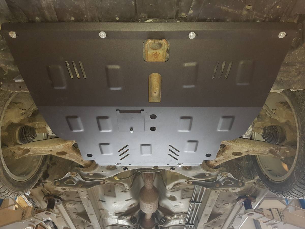 Cubre cárter metálico Toyota Avensis (2003-2008) a medida