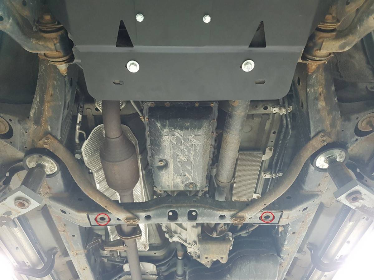 Cubre cárter metálico Toyota Land Cruiser 150 (2009-2022) a medida