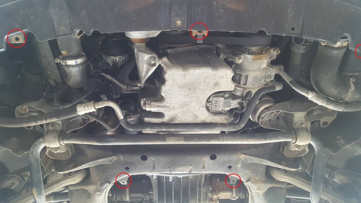 Cubre cárter metálico Volkswagen Passat B5, B5.5 (1997-2004) a medida