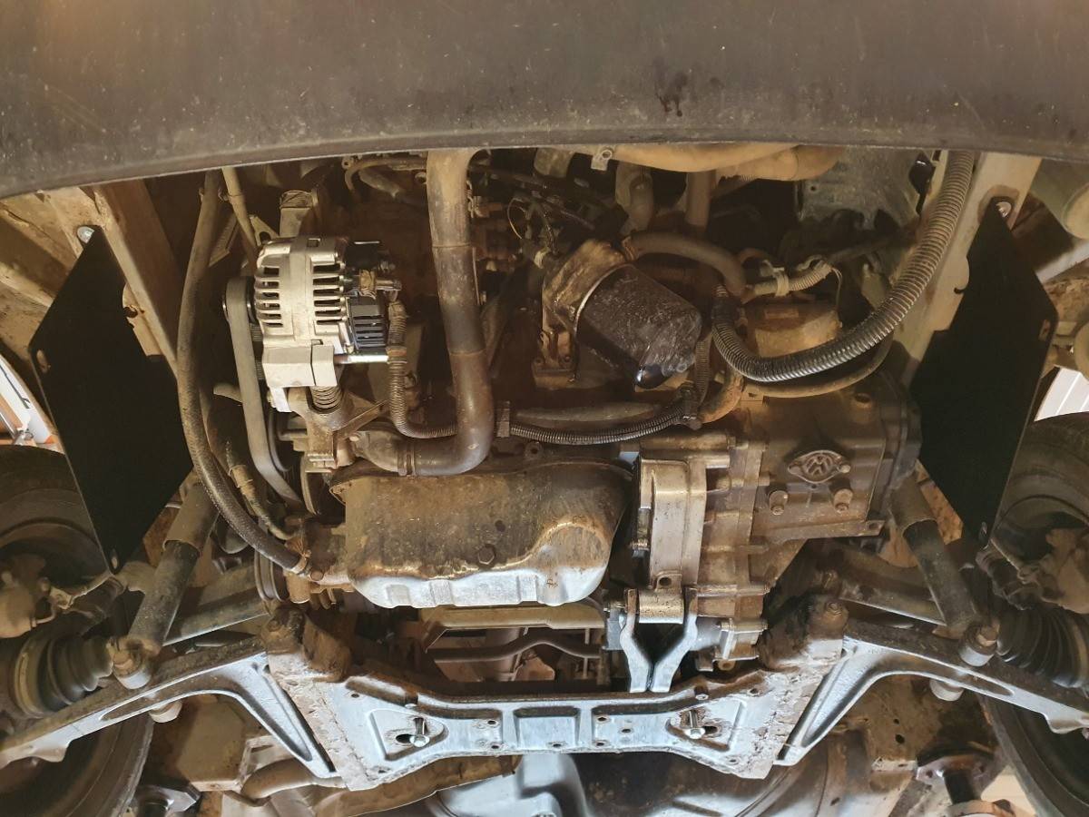 Cubre cárter metálico Volkswagen Transporter T4 Caravelle (1990-2003) a medida