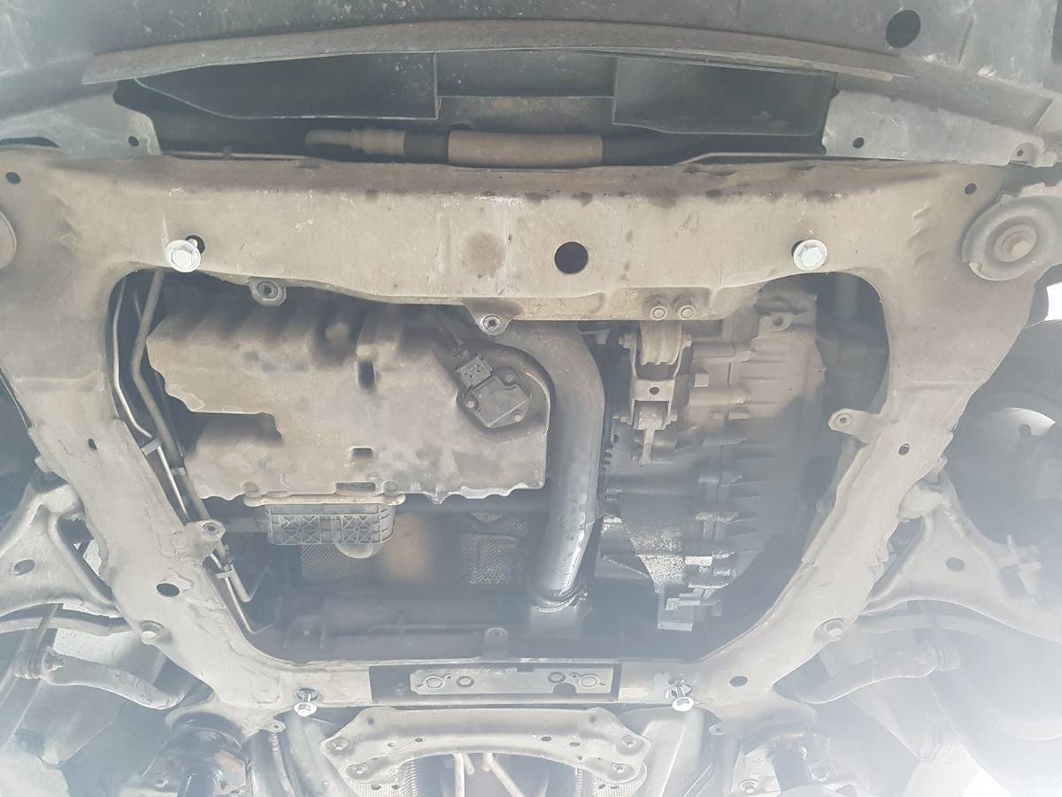Cubre cárter metálico Volvo V70 (2000-2007) a medida