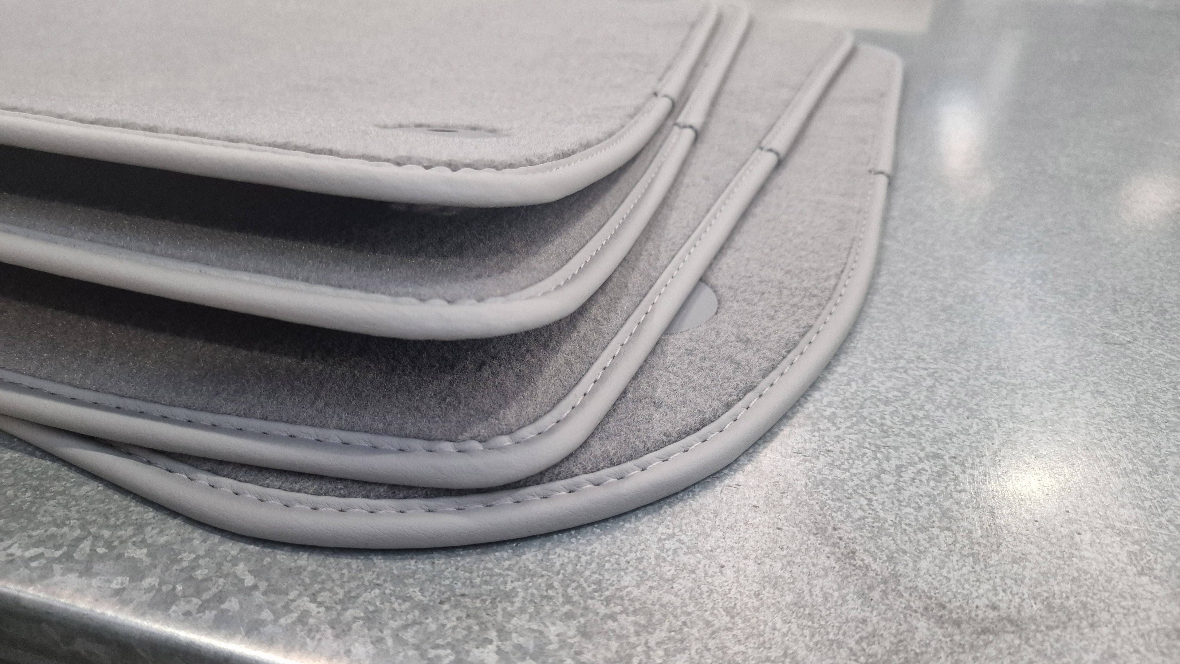 Alfombrillas de moqueta Audi E-TRON GT a medida - Ellegance
