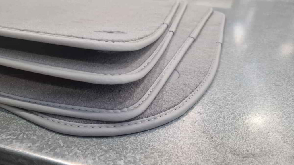 Alfombrillas de moqueta Alfa Romeo 155 (1992-1998) a medida - Ellegance